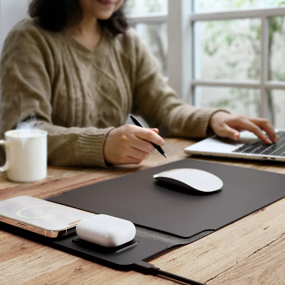 CREDIXS™ | 4-in-1 Laptop Sleeve with Wireless Charging